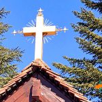 Крест над церковью .Монастырь Тродитисса.Кипр.-min